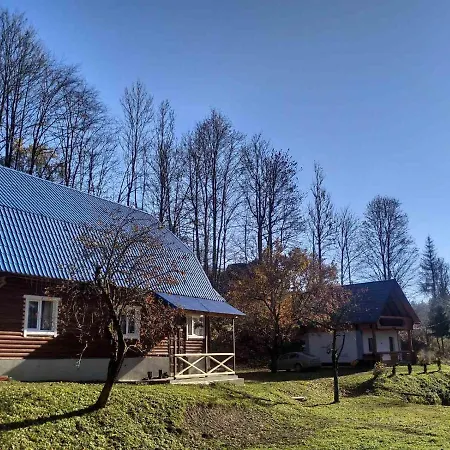 Ferienhaus Na Luzi Verkhne-Studenyy